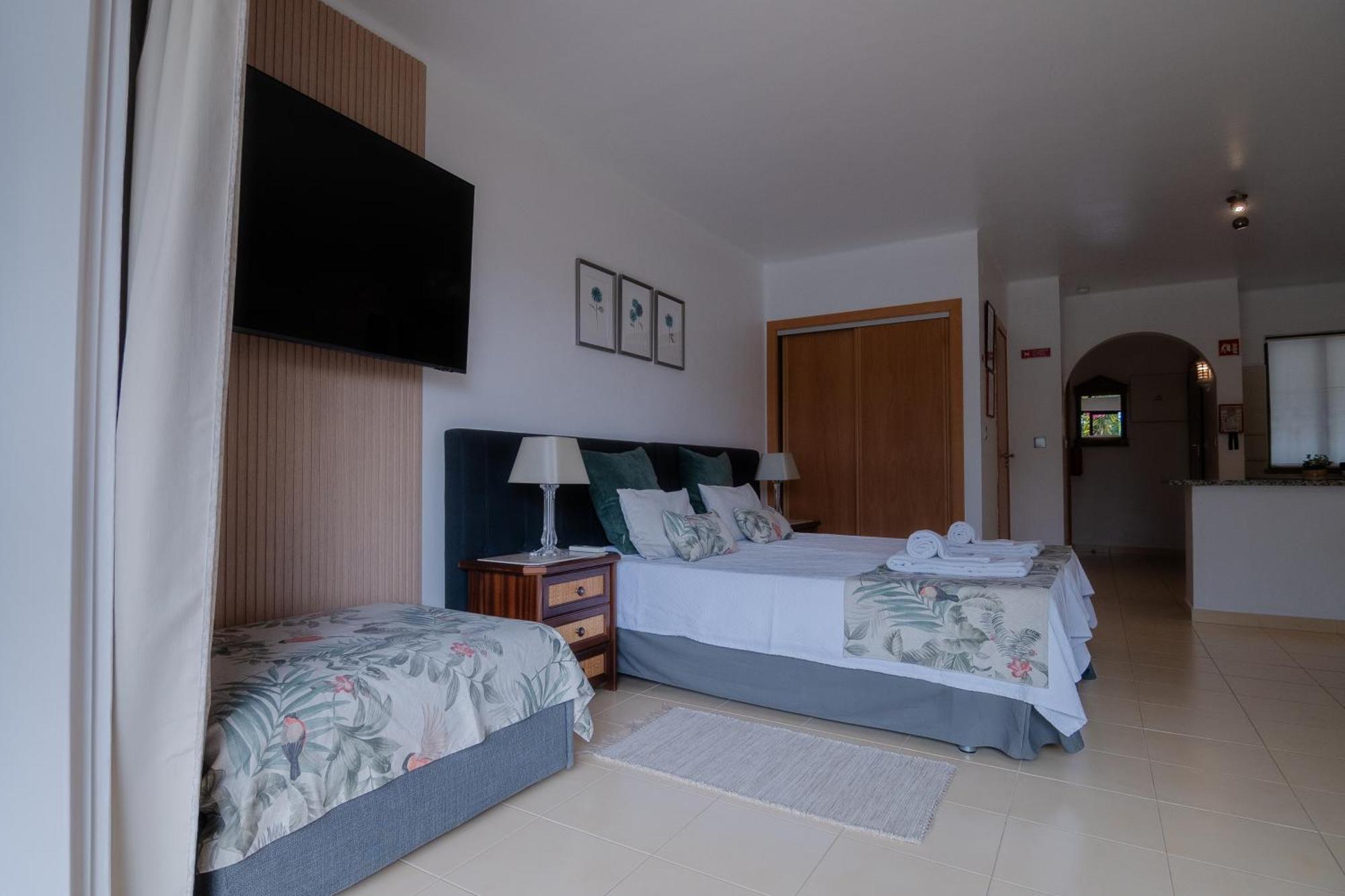 Seacoast Retreat With Pool And Beach Access By Drago Rentals Albufeira Exterior photo